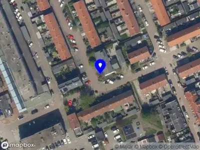 Ambulance met grote spoed naar de Burgemeester Verloopstraat in Capelle aan den IJssel