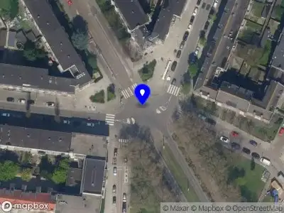 Ambulance met grote spoed naar de P.C.Hooftplein in Rotterdam