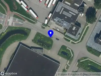 Ambulance en brandweer met grote spoed naar de Beveland in Beverwijk