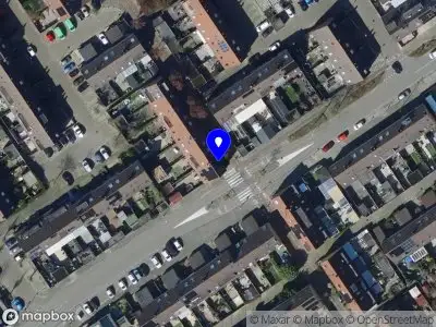 Ambulance met grote spoed naar de Steentijdkreek in Spijkenisse