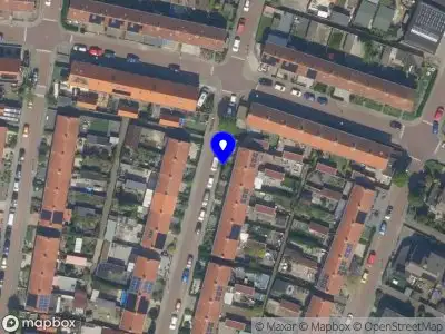 Ambulance met gepaste spoed naar de Wethouder van Heldenstraat in Rozenburg