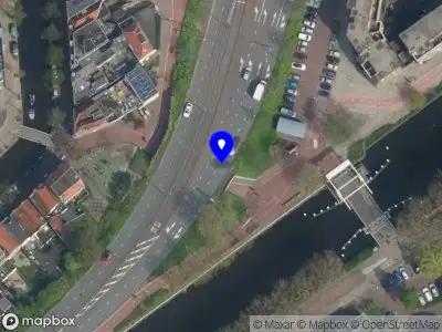 Ambulance met grote spoed naar de Ham in Delft
