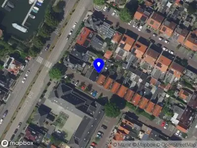 Ambulance met gepaste spoed naar de C.M. van Reesstraat in Sliedrecht