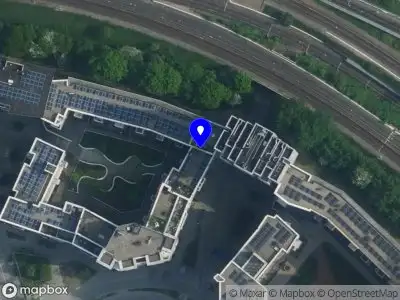 Ambulance met grote spoed naar de Jan Duikerhof in Diemen