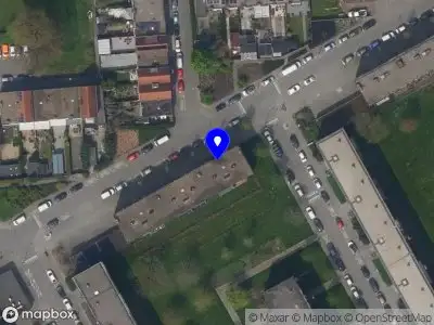 Ambulance met grote spoed naar de Zenostraat in Rotterdam