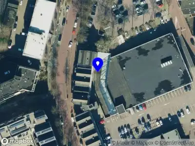 Politie met grote spoed naar de Hoofdstraat in Meppel vanwege personen te water