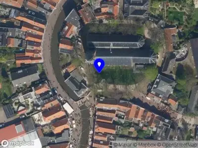 Ambulance met gepaste spoed naar de Kerkplein in Maasland