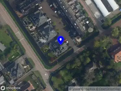Ambulance met grote spoed naar de Hof van Duivenvoorde in Nootdorp