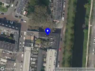 Ambulance met grote spoed naar de Struitenweg in Rotterdam