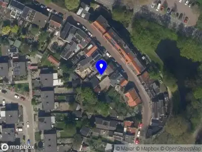 Ambulance met gepaste spoed naar de Pastoriedijk in Pernis Rotterdam