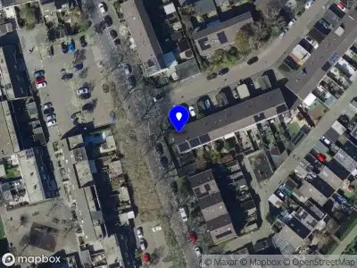 Ambulance met grote spoed naar de Salamanderveen in Spijkenisse