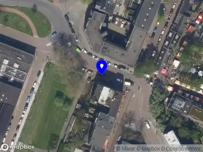 Ambulance met grote spoed naar de Rietdijk in Rotterdam