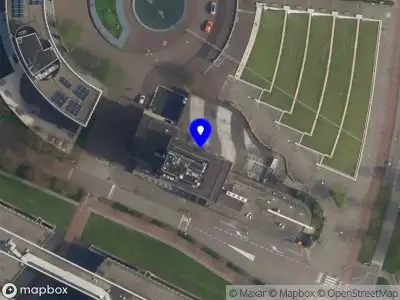 Ambulance met grote spoed naar de Danny Kayelaan in Zoetermeer