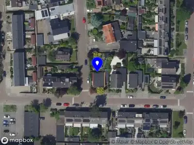 Ambulance met grote spoed naar de Meidoornlaan in Dordrecht