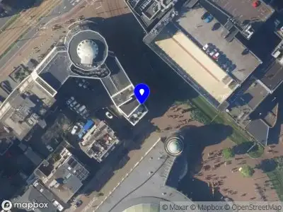 Ambulance naar de Circusplein in 's-Gravenhage