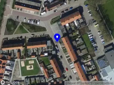 Ambulance met grote spoed naar de Schoolstraat in Achthuizen