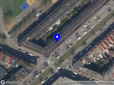 Ambulance met grote spoed naar de Wolphaertsbocht in Rotterdam