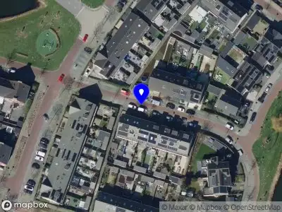 Brandweer met grote spoed naar de Sandelhout in Barendrecht vanwege gebouwbrand