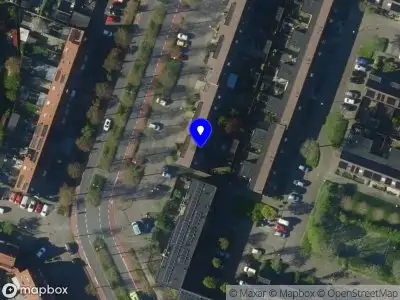 Ambulance met grote spoed naar de Bretagnestraat in Alkmaar