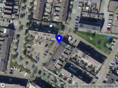 Brandweer met gepaste spoed naar de Ridderspoor in Hoogvliet Rotterdam