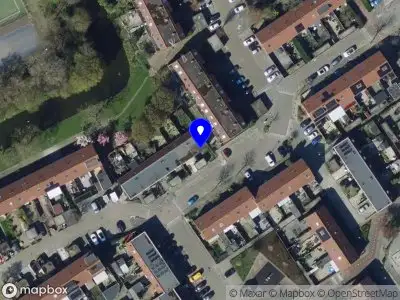 Ambulance met grote spoed naar de Parelgras in Spijkenisse