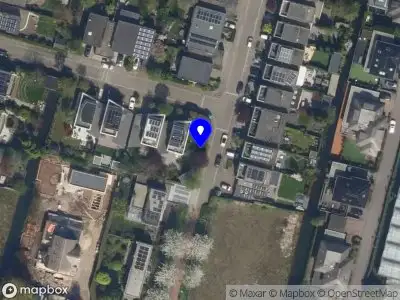 Ambulance met grote spoed naar de Hendrik Sweijsstraat in Rotterdam