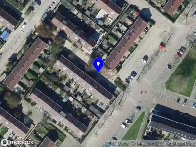 Ambulance met grote spoed naar de Laafnet in Hoogvliet Rotterdam