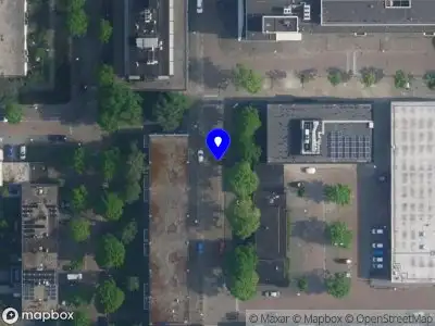 Ambulance met grote spoed naar de Beeckenstein in Amsterdam