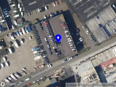 Brandweer met grote spoed naar de Uranusstraat in 's-Gravenhage vanwege voertuigbrand