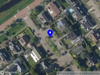Ambulance met grote spoed naar de Koolmeeslaan in Leidschendam