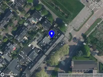 Ambulance met grote spoed naar de Adelaarstraat in Badhoevedorp