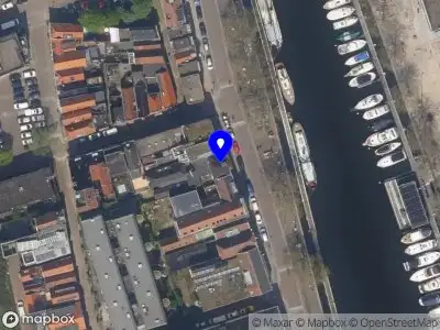 Ambulance met gepaste spoed naar de Westhavenkade in Vlaardingen