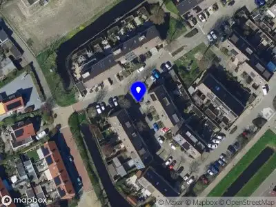 Ambulance met grote spoed naar de Hermes in Hellevoetsluis