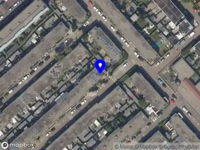 Ambulance met grote spoed naar de Geraniumstraat in Rotterdam