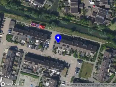 Ambulance met grote spoed naar de Walmolen in Papendrecht