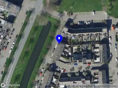 Ambulance met gepaste spoed naar de Margaretha Plaisierstraat in Spijkenisse