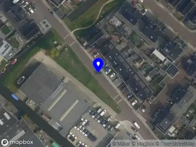 Ambulance met grote spoed naar de Galderie in Naaldwijk