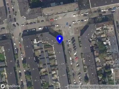 Ambulance met gepaste spoed naar de Riederstraat in Rotterdam