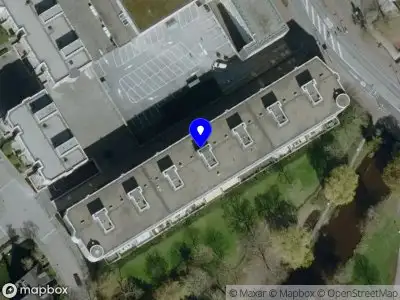 Brandweer met grote spoed naar de Groot Paradijs in Eindhoven vanwege reanimatie