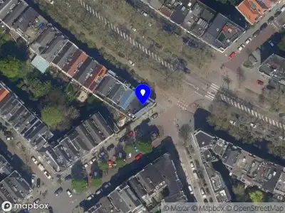 Ambulance met gepaste spoed naar de Mathenesserlaan in Rotterdam