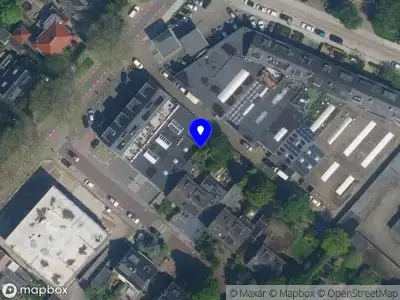 Ambulance met grote spoed naar de Akerdijk in Badhoevedorp