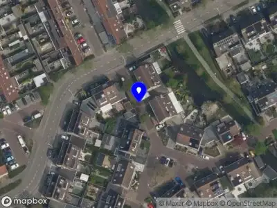 Ambulance met grote spoed naar de Van Houtenstraat in Naaldwijk