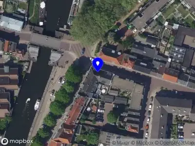 Ambulance met gepaste spoed naar de Blauwe Torenstraat in Gorinchem