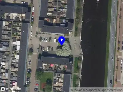 Brandweer met gepaste spoed naar de Bootstraat in Leiden vanwege afhijsen patient