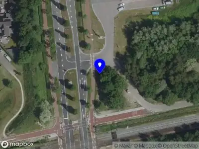 Politie naar de Collse Hoefdijk in Nuenen vanwege steekincident