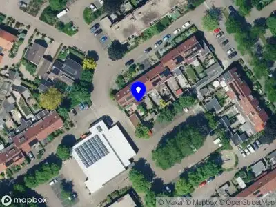 Brandweer met gepaste spoed naar de Jan Seppenplein in Barneveld vanwege een buitenbrand