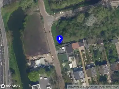 Ambulance met grote spoed naar de Terbregsehof in Rotterdam