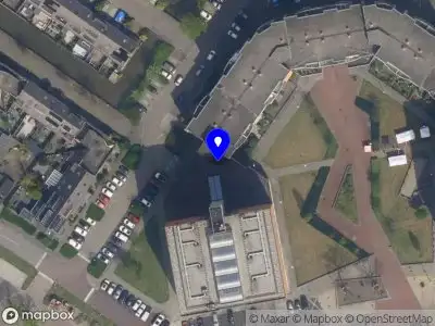 Ambulance met gepaste spoed naar de Willem Marisrade in Capelle aan den IJssel