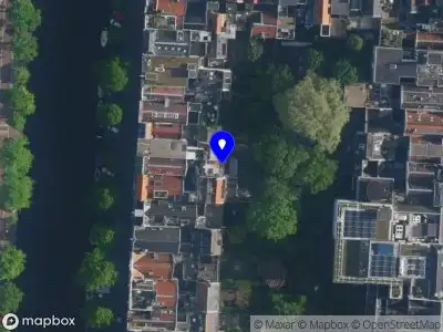 Brandweer met gepaste spoed naar de Reestraat in Amsterdam vanwege wateroverlast