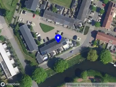 Brandweer met gepaste spoed naar de Kruidnagelstraat in Almere vanwege middelgrote brand